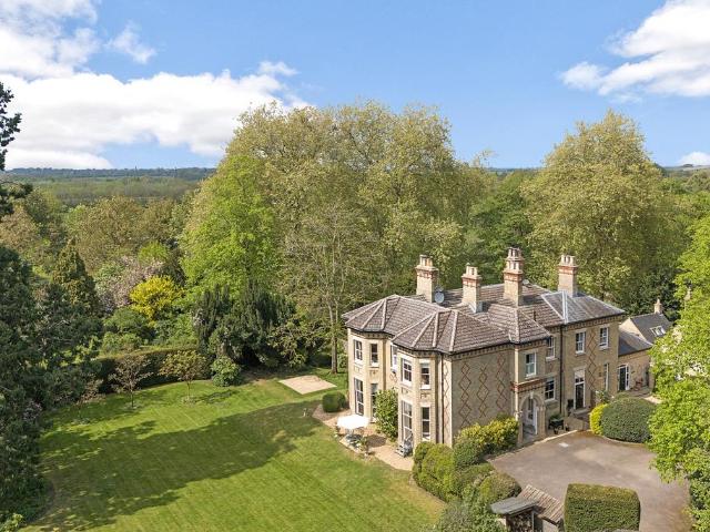 5 bedroom semi detached house for sale