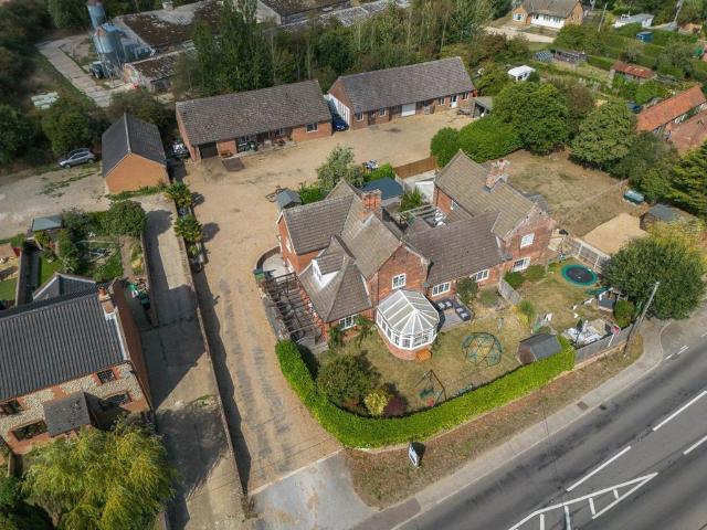 5 bedroom semi detached house for sale