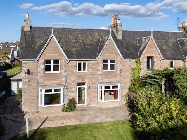 5 bedroom semi detached house for sale