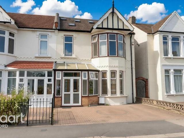 5 bedroom semi detached house for sale