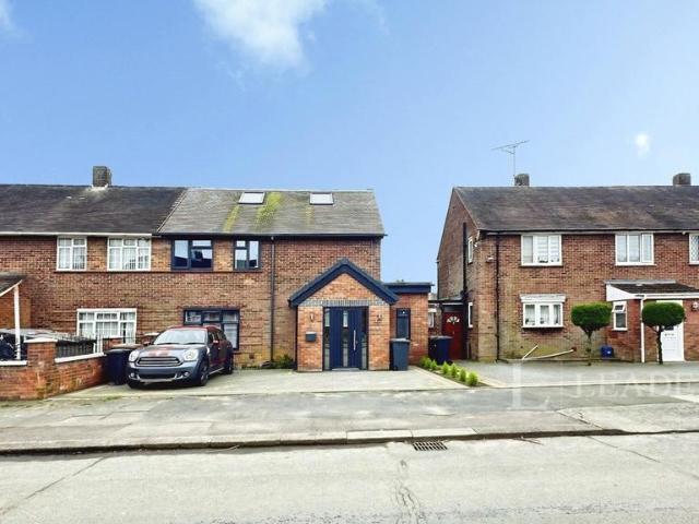 5 bedroom semi detached house for sale