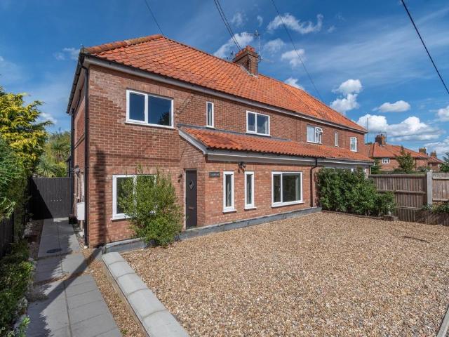5 bedroom semi detached house for sale
