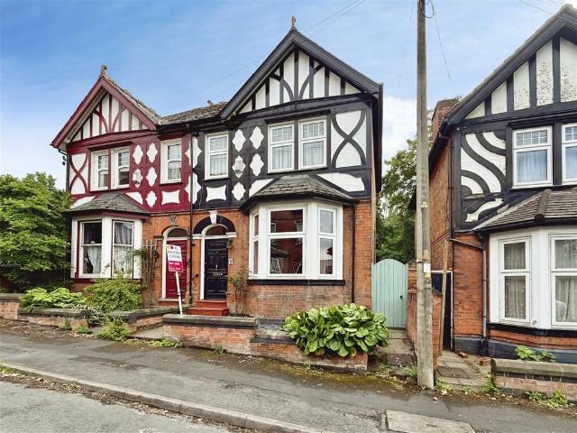 5 bedroom semi detached house for sale