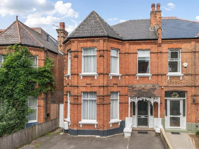 5 bedroom semi detached house for sale