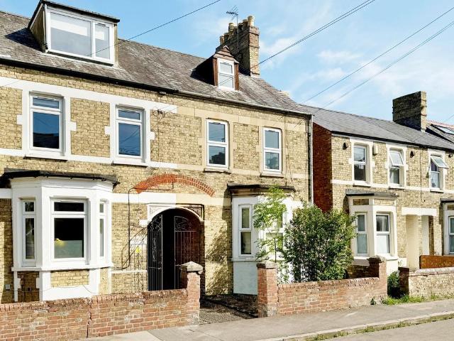 5 bedroom semi detached house for sale