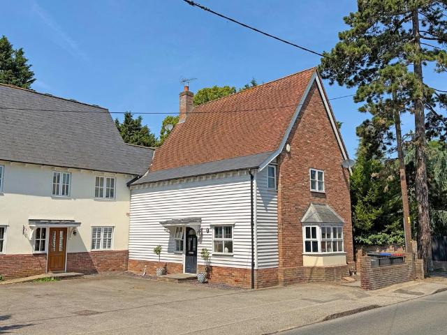 5 bedroom semi detached house for sale