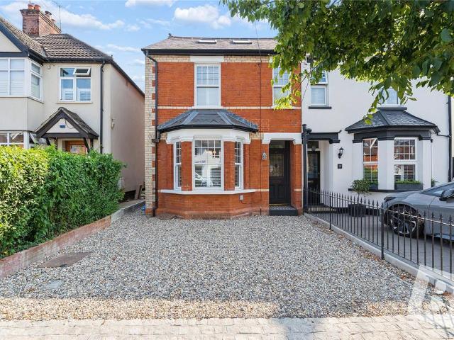 5 bedroom semi detached house for sale