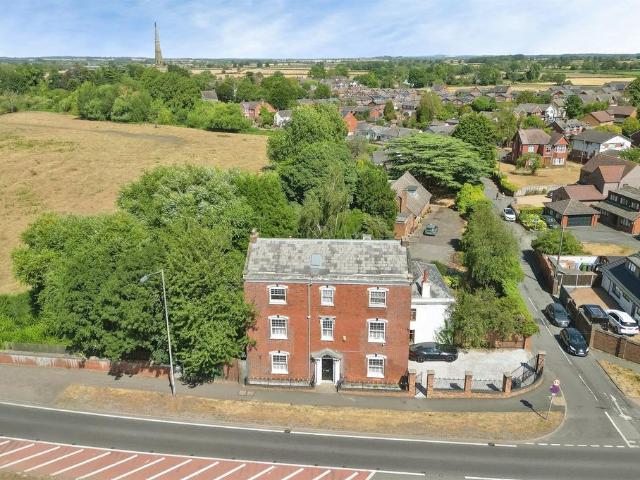 5 bedroom semi detached house for sale