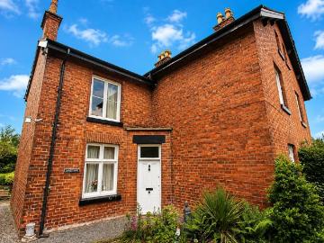 5 bedroom semi detached house for sale
