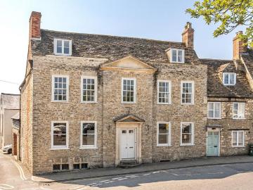 5 bedroom townhouse for sale