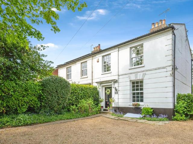 5 bedroom semi detached house for sale
