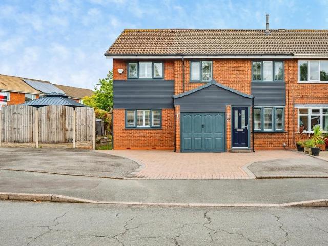 5 bedroom semi detached house for sale