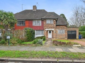 5 bedroom semi detached house for sale