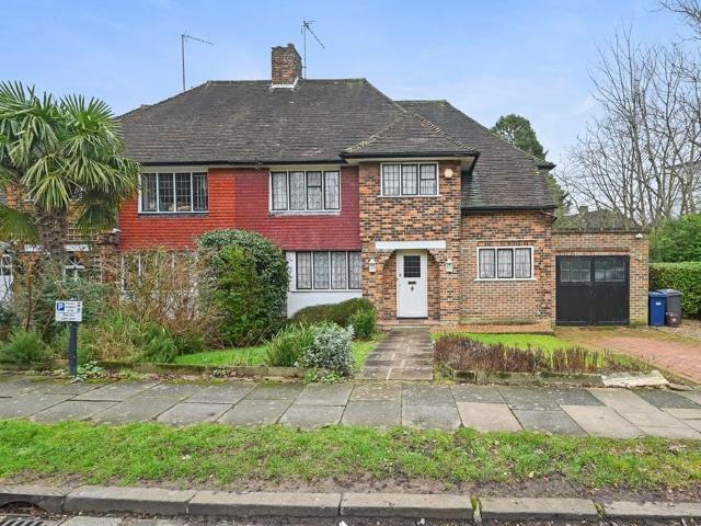 5 bedroom semi detached house for sale