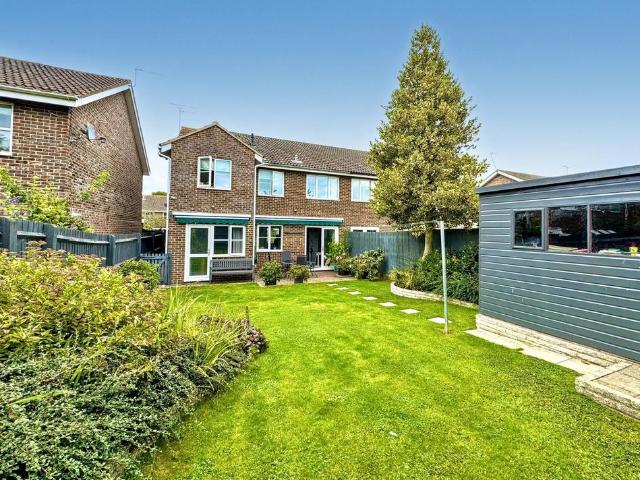 5 bedroom semi detached house for sale