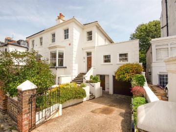 5 bedroom semi detached house for sale