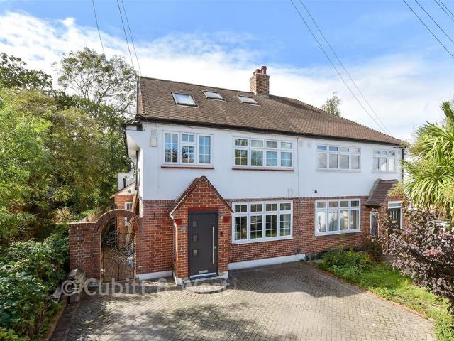 5 bedroom semi detached house for sale
