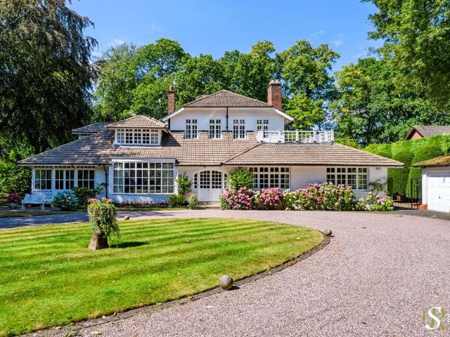 5 bedroom semi detached house for sale