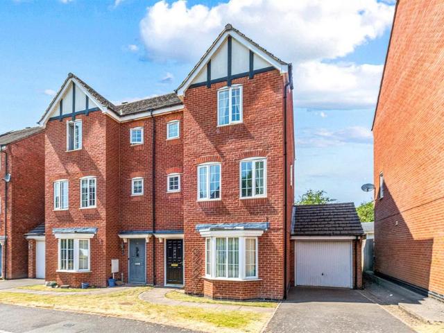 5 bedroom semi detached house for sale