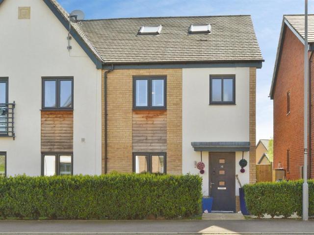 5 bedroom semi detached house for sale