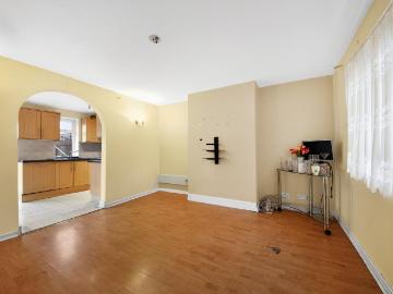 5 bedroom semi detached house for sale