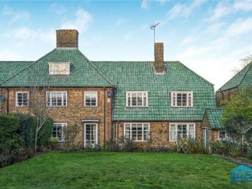 5 bedroom semi detached house for sale