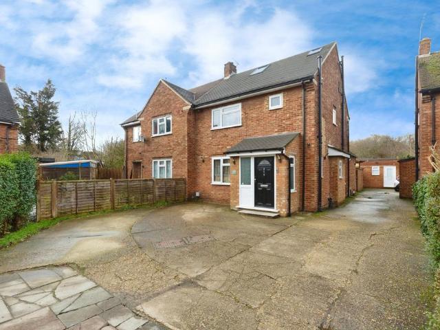 5 bedroom semi detached house for sale