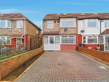 5 bedroom semi detached house for sale