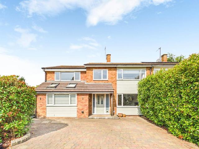 5 bedroom semi detached house for sale