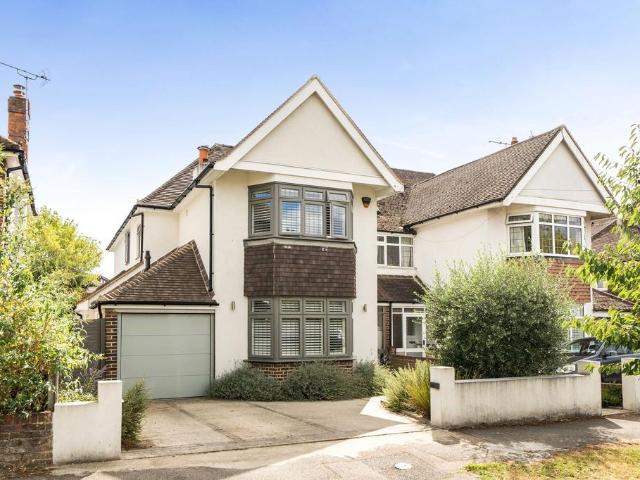 5 bedroom semi detached house for sale