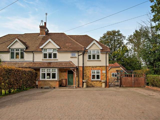 5 bedroom semi detached house for sale