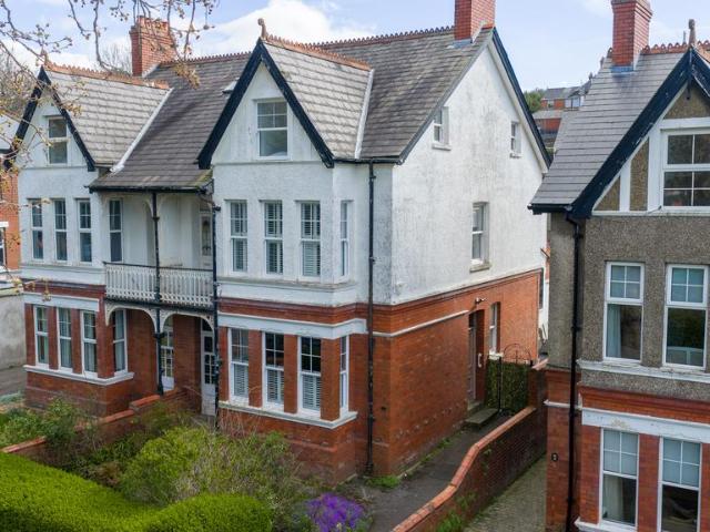 5 bedroom semi detached house for sale