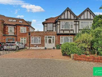 5 bedroom semi detached house for sale