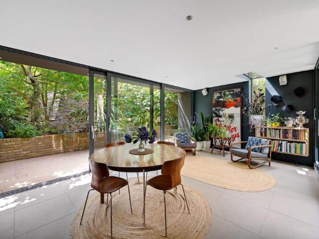 5 bedroom semi detached house for sale