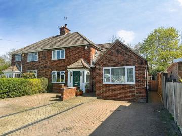 5 bedroom semi detached house for sale