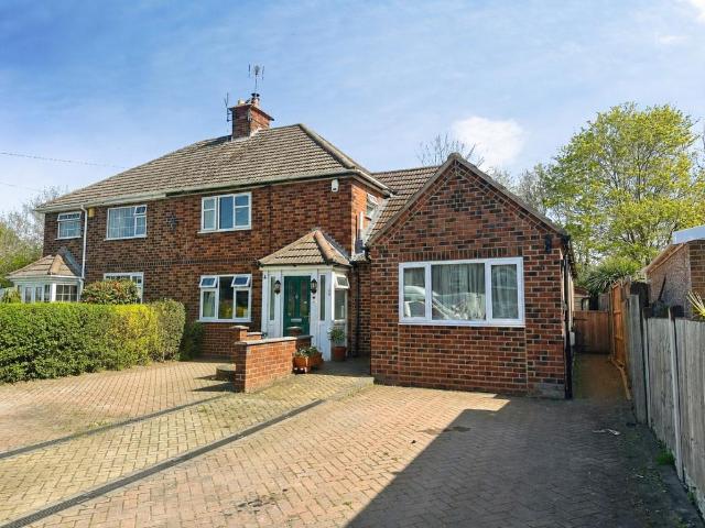 5 bedroom semi detached house for sale
