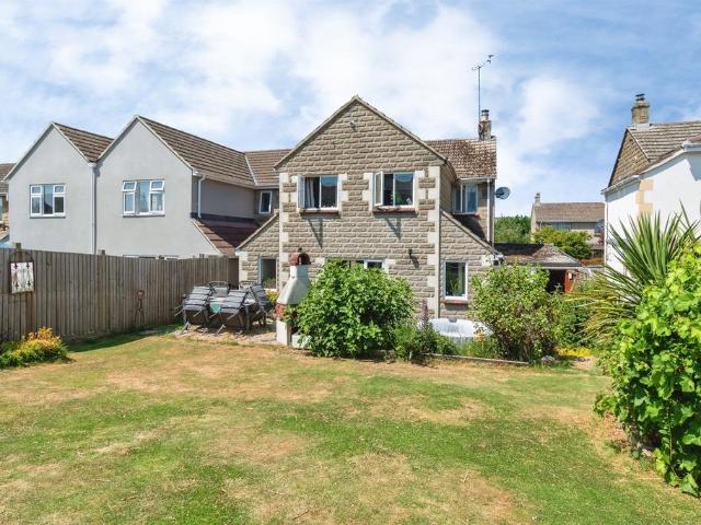 5 bedroom semi detached house for sale