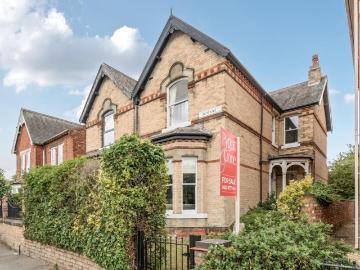5 bedroom semi detached house for sale