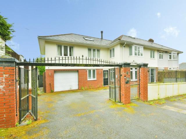 5 bedroom semi detached house for sale