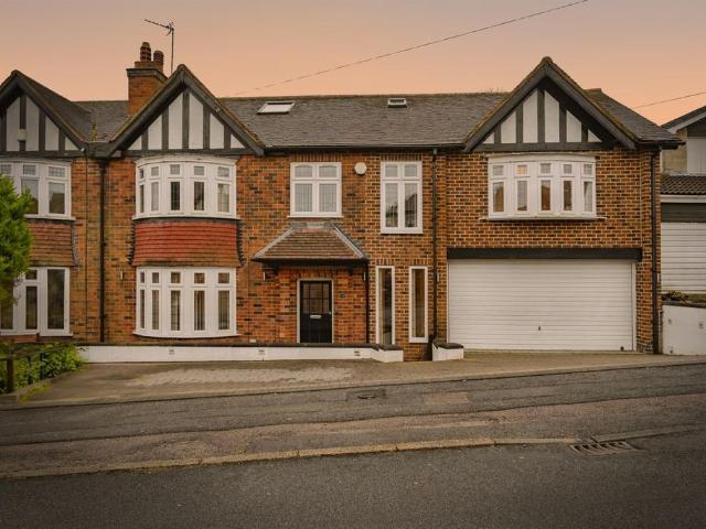 8 bedroom semi detached house for sale