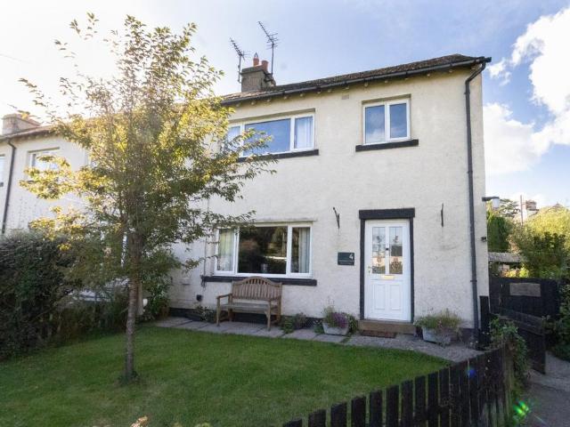 5 bedroom semi detached house for sale