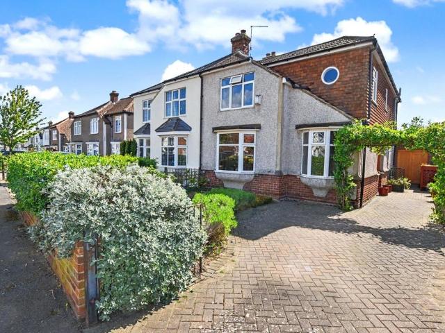 5 bedroom semi detached house for sale