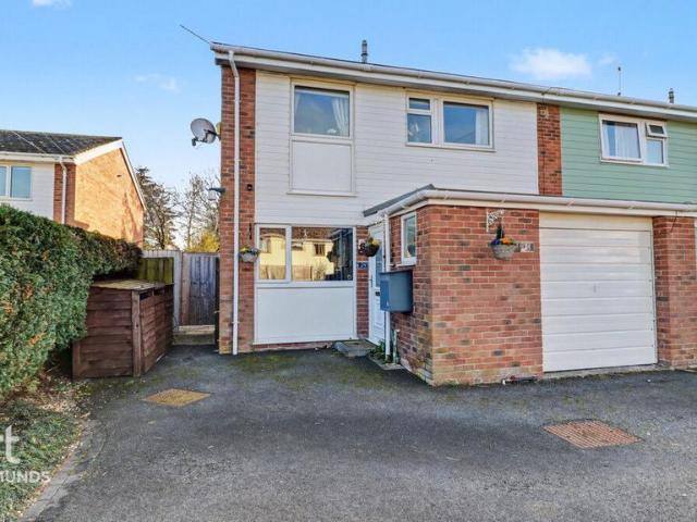 5 bedroom semi detached house for sale