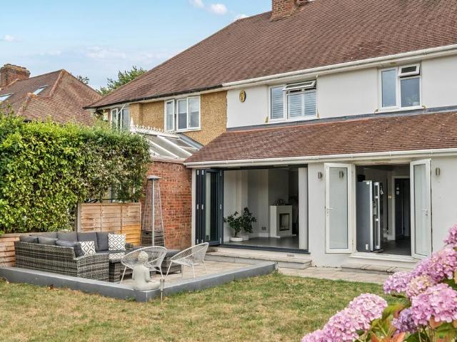 5 bedroom semi detached house for sale