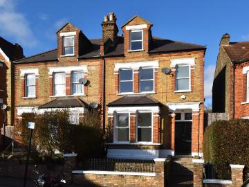 5 bedroom semi detached house for sale