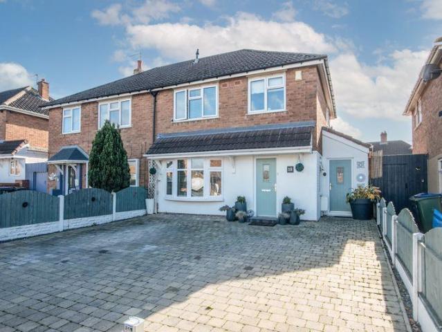 5 bedroom semi detached house for sale