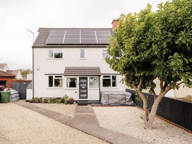 5 bedroom semi detached house for sale