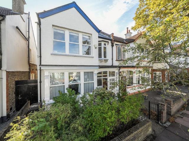 5 bedroom semi detached house for sale