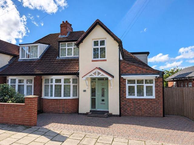 5 bedroom semi detached house for sale