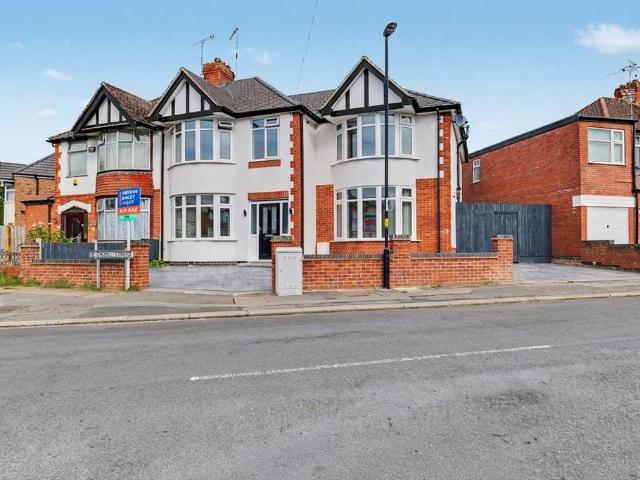 5 bedroom semi detached house for sale